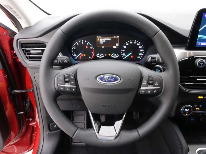 Ford Kuga 1.5i Ecoboost 150 Titanium + Driver Assistance Image 10