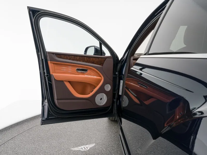 Bentley Bentayga EWB Azure =First Edition= Night Vision Гаранция Image 5