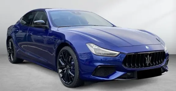 Maserati Ghibli GT Hybrid =Nerissimo Package= Carbon Гаранция