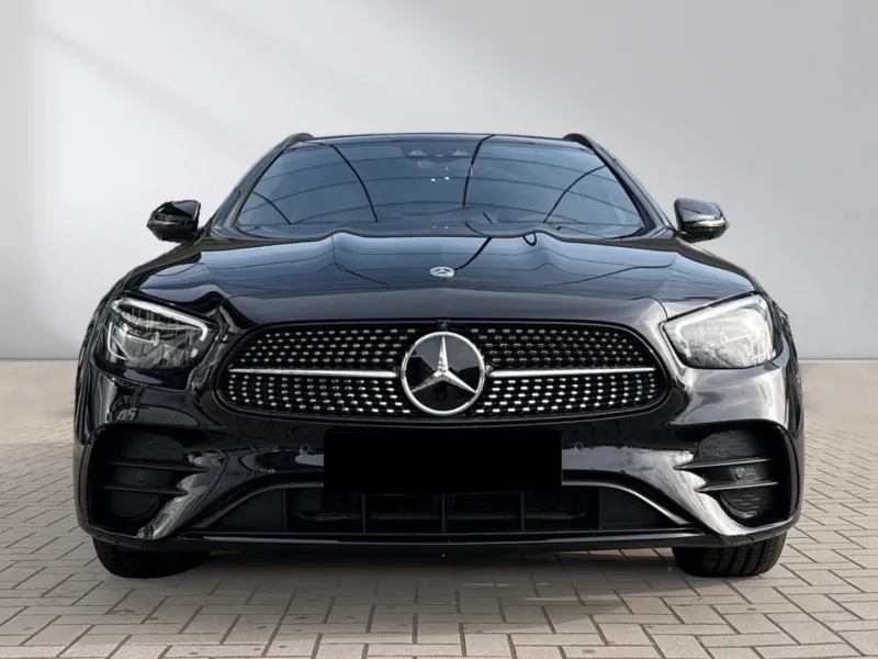 Mercedes-Benz E 400 d T 4Matic =AMG= Night Pack/Panorama Гаранция Image 1