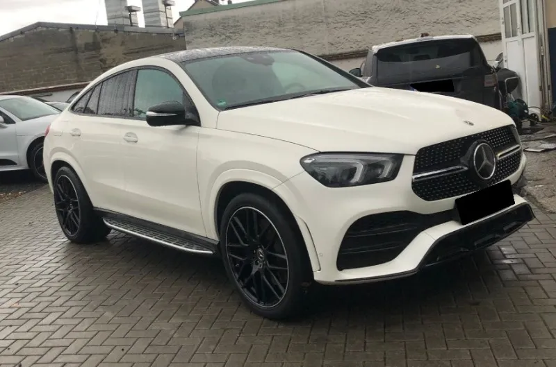 Mercedes-Benz GLE 350 d Coupe AMG-line Night pack Image 1