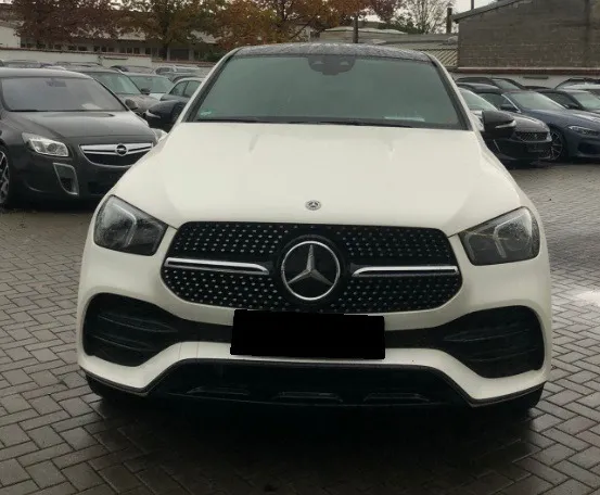 Mercedes-Benz GLE 350 d Coupe AMG-line Night pack Image 2