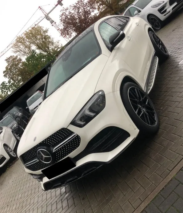 Mercedes-Benz GLE 350 d Coupe AMG-line Night pack Image 3