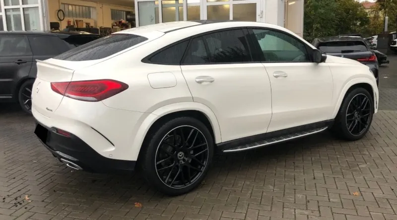 Mercedes-Benz GLE 350 d Coupe AMG-line Night pack Image 5