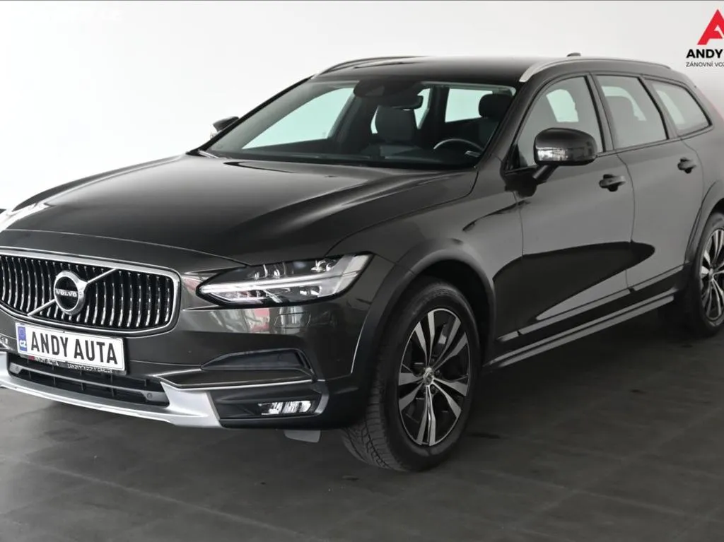 Volvo V90 2,0 D4 140kW AWD Cross Country Image 1