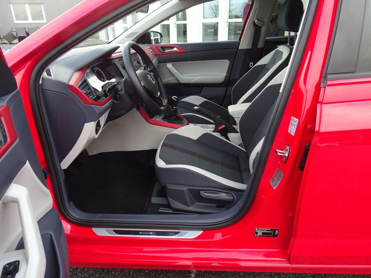 Volkswagen Polo Beats 1.0 TSI Sitzheizung LED...  Image 9