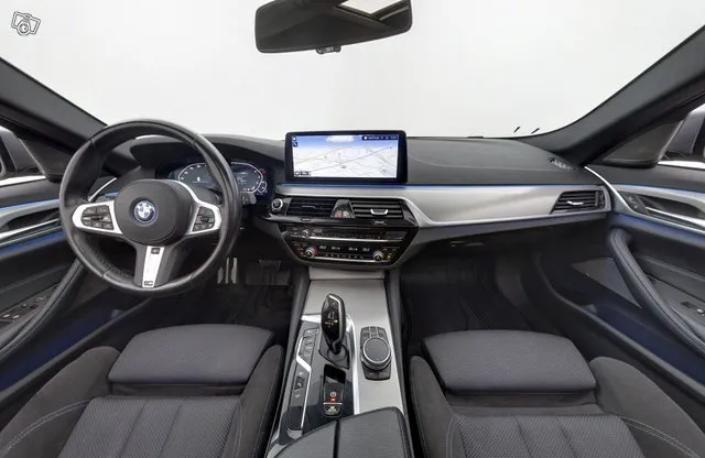 BMW 530 G31 Touring 530e xDrive M Sport / Adapt. Vakkari / Panoraama / 360-Kamera / Harman/Kardon / / Image 9