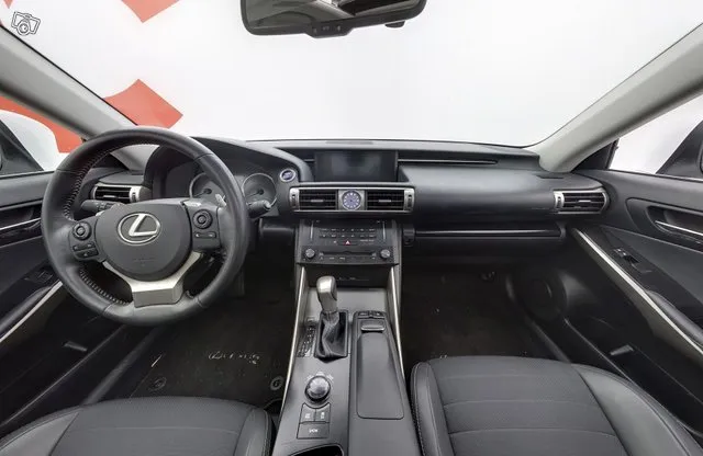 Lexus IS 300h Executive - / Navigointi / Peruutuskamera / Vakionopeudensäädin / Bi-Xenon / Image 9