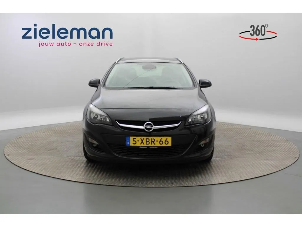 Opel Astra Sports Tourer 1.6 CDTI Business+ Navi Image 9