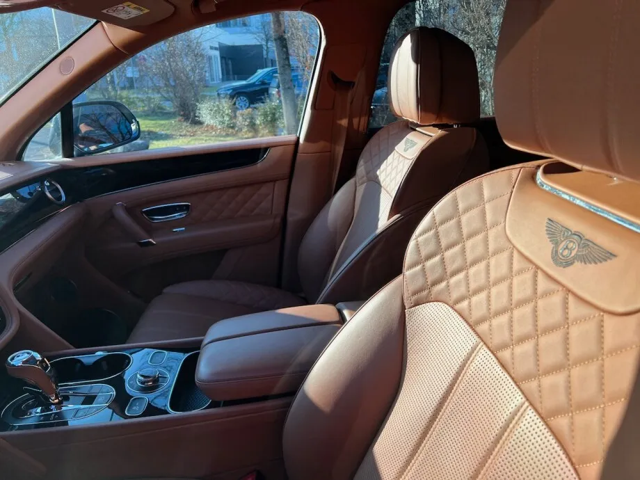 Bentley Bentayga 4.0 V8 Design 4WD 549PS Individual  Image 5