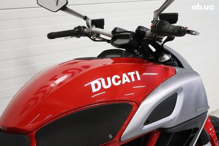 Ducati Diavel  Image 8