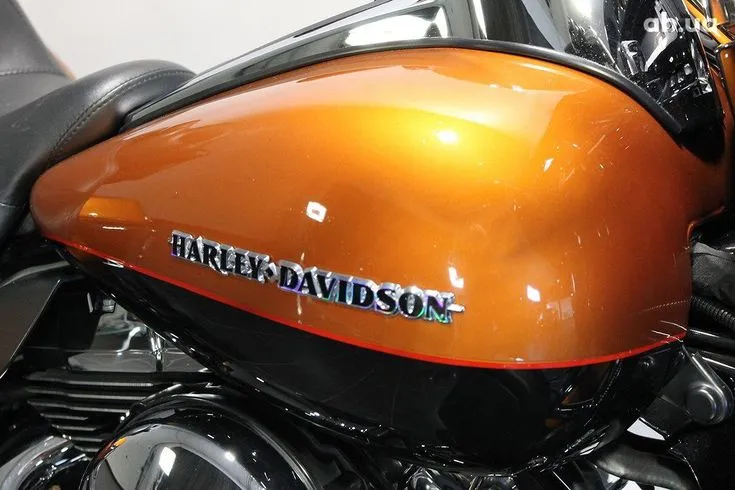 Harley-Davidson FLHTK  Image 6